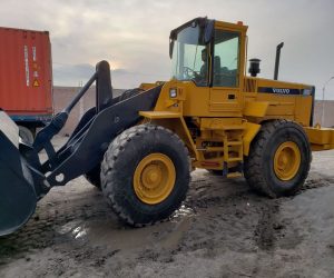 CARGADOR FRONTAL VOLVO L120C 02