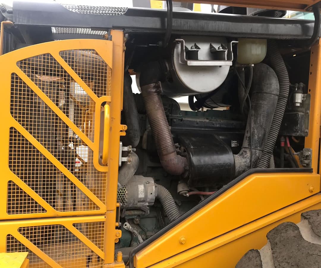 CARGADOR FRONTAL VOLVO L120E 06