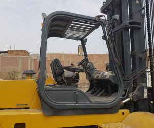 MONTACARGA CATERPILLAR P33000 05