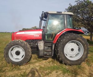 TRACTOR AGRICOLA MASSEY FERGUSON 02